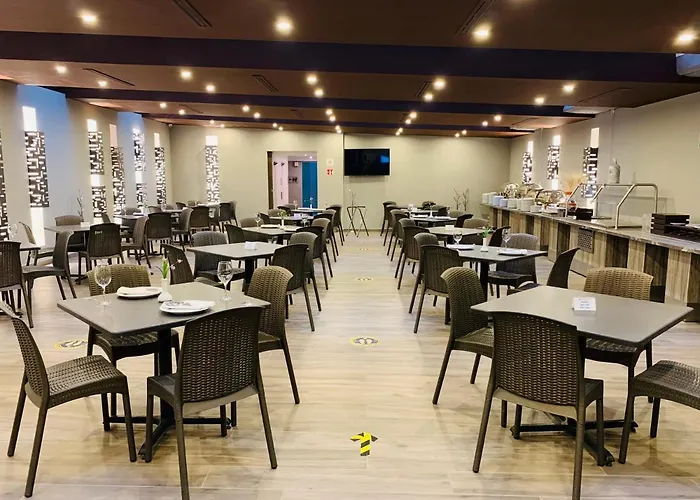 Hotel Ritz Ciudad De 4*