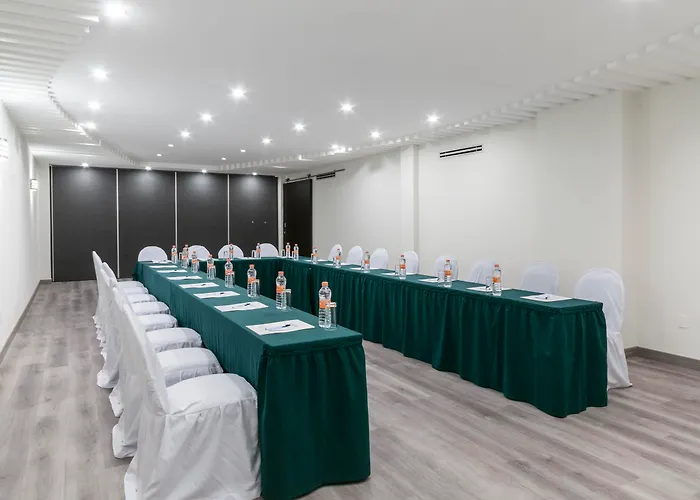 Hotel Ritz Ciudad De 4*