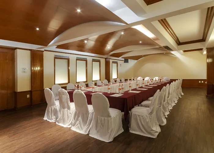 Ritz Ciudad De Hotel 4*