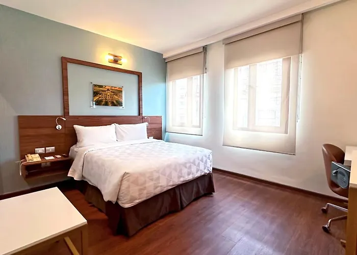 Hotel Ritz Ciudad De 4*